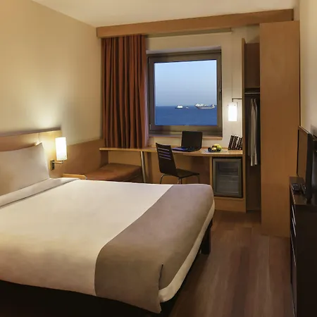 מלון Ibis Zeytinburnu 3*