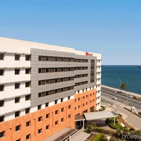 Ibis Zeytinburnu Hotel 3*