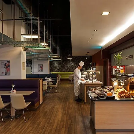 Ibis Zeytinburnu Hotel 3*