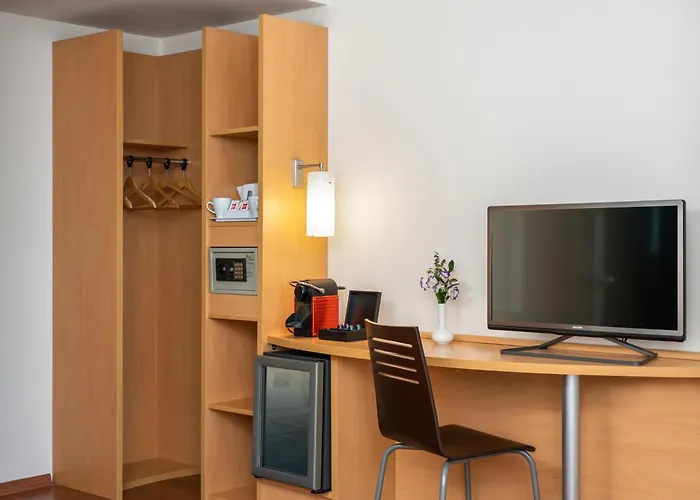 Отель Ibis Zeytinburnu