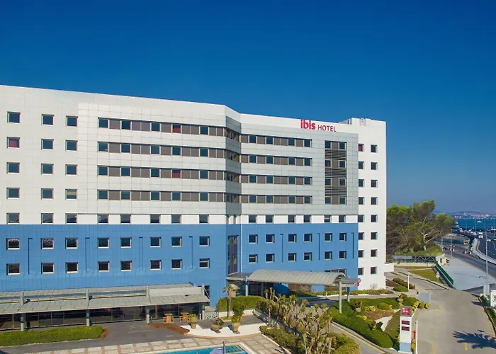 Отель Ibis Zeytinburnu 3*